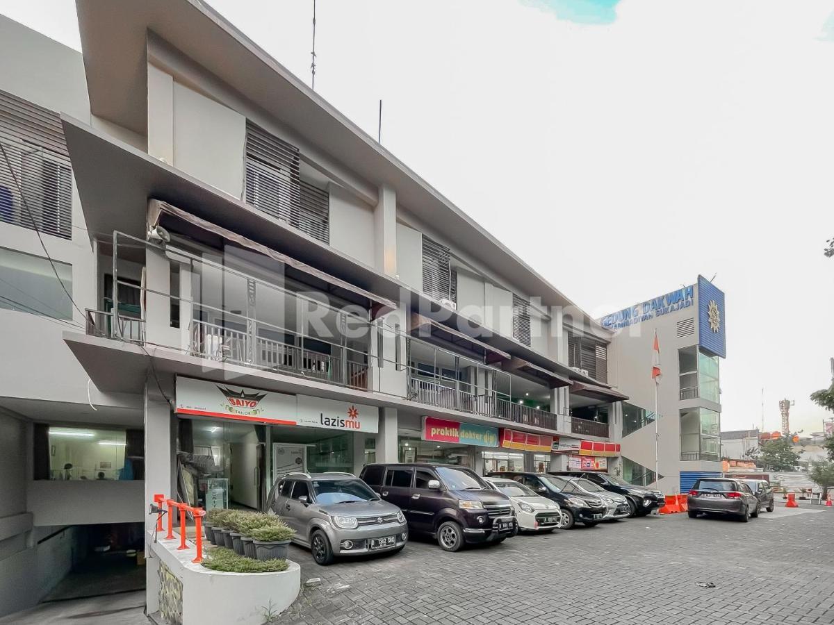 Sang Surya Guesthouse Syariah Near Rs Hasan Sadikin Mitra Reddoorz Bandung Zewnętrze zdjęcie