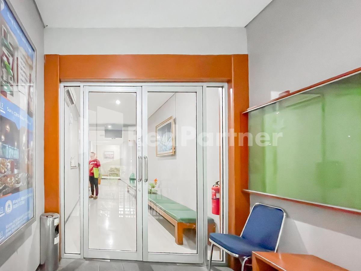 Sang Surya Guesthouse Syariah Near Rs Hasan Sadikin Mitra Reddoorz Bandung Zewnętrze zdjęcie