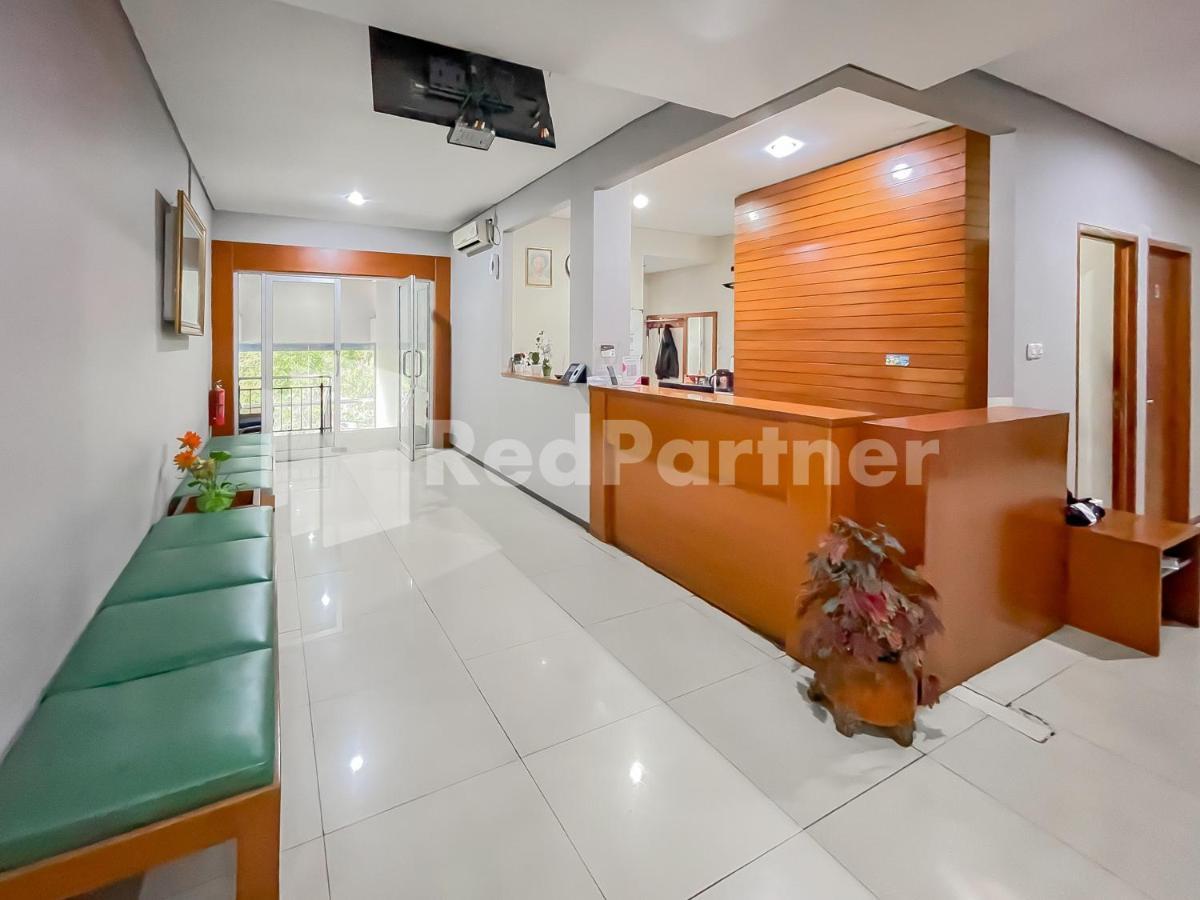 Sang Surya Guesthouse Syariah Near Rs Hasan Sadikin Mitra Reddoorz Bandung Zewnętrze zdjęcie
