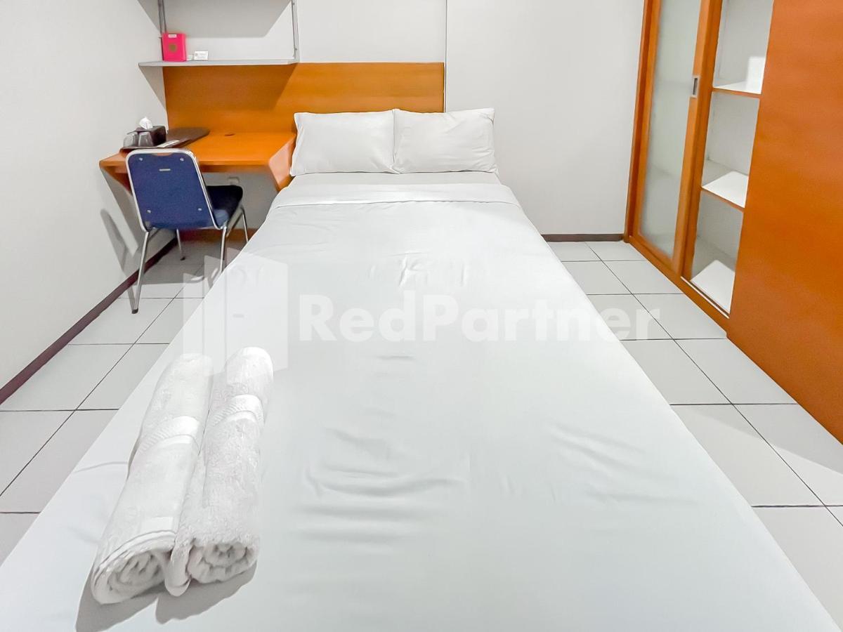 Sang Surya Guesthouse Syariah Near Rs Hasan Sadikin Mitra Reddoorz Bandung Zewnętrze zdjęcie